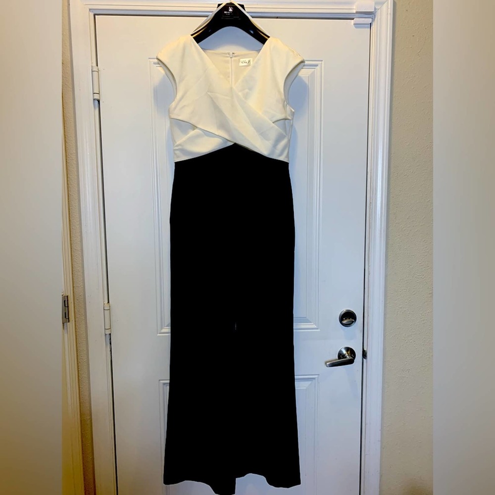 Eliza J Elegant wide leg jumpsuit, size 10 - Picture 6 of 10